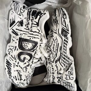 DOLCE&GABBANA
Men's Daymaster Graffiti-Print Sneakers.